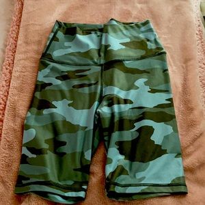 Never worn Arie athletic shorts!